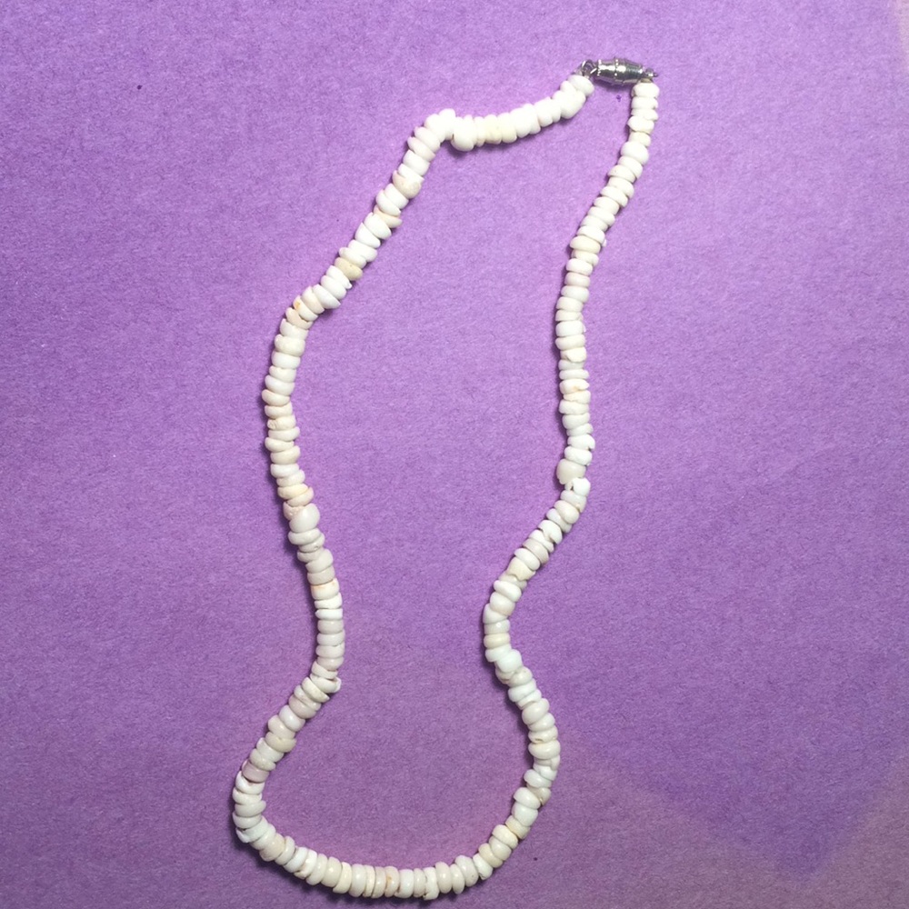 Hawaiian shell necklace